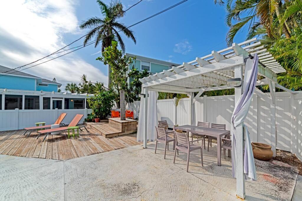 Walk To The Beach - Island Villa Siesta Key Esterno foto